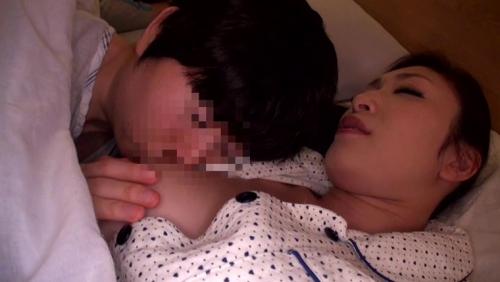 大人の裸 3 初体験は父の知り合いの爆乳奥さんでした…