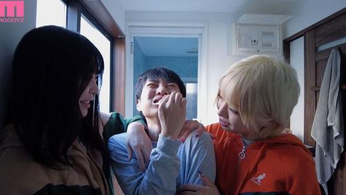 女子会してるお宅にM男くんが突撃参加！ お泊り女子会で夕方から朝がくるまで一日中犯●れて小悪魔中出しされる！ 乙アリス 森日向子