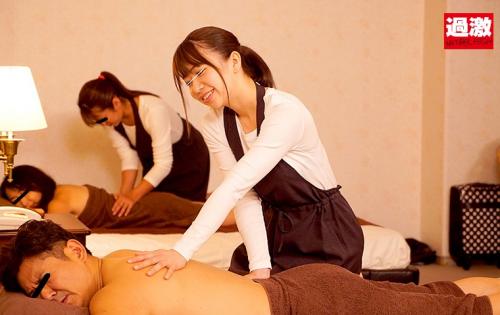 妻がいる至近距離で平然とマッサージしながらこっそりチ○ポを挿入し腰振り騎乗位で中出しまでさせるエステティシャン