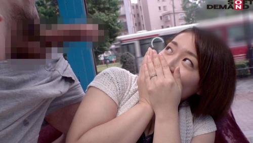 マジックミラー号 あなたより欲求不満でお悩みのママ友を紹介してください 発情した人妻が久々の勃起チ○ポに触れて淫乱大開放！4P ゴックン ぶっかけ 中出し乱交SEX