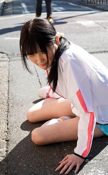 NOが言えない若妻とセクハラ整体師 本田もも