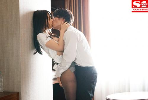 相部屋NTR 絶倫上司に美人OLが膣堕ちして一晩中 不倫セックスで乱れ狂った出張先の夜 吉岡ひより