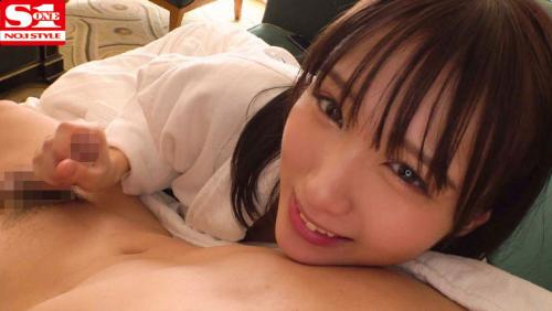 ウブだった‘小倉七海’ちゃんと久しぶりに再会したら… 昼間から朝が焼けるまで幼馴染の僕を笑顔でイチャつき責めてくる小悪魔になっていた。