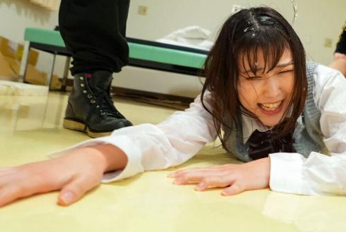 ネズミ講式非道の連鎖！下校中のお嬢様学校の女子○生！巻き添えレ●プ！ 4「自分だけ不幸だと明日から学校行けないよね？嫌いな子をもっと酷い目に合わせちゃいなよ？」と、表面上は仲良しだけど、心の底ではクソ嫌いな‘自称親友’を呼び出させ首絞め！鬼イラマ！…