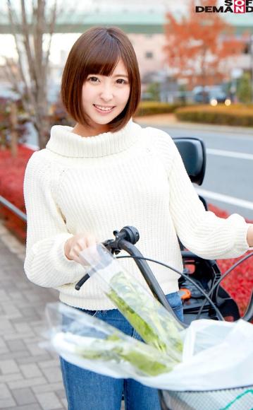 マジックミラー号×アクメ自転車 ママチャリ人妻限定！「みんな私の方を見てる気がするんですけど…」公衆の面前！？でイキまくる！ハリガタピストンで大量潮吹き絶頂アクメ！！