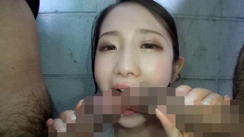 「旦那のチ○ポが小さくて…」 夫に内緒で初めての他人棒イラマ精飲 野外で感じる敏感ノド妻 あやさん23歳