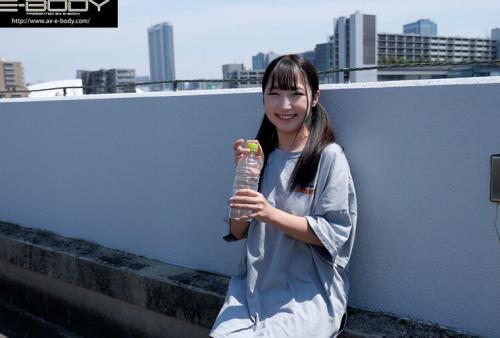 身長150cmの小さな体で太陽みたいに明るく元気！ 18歳！ Gカップロリ劇団員AVデビュー 星乃夏月