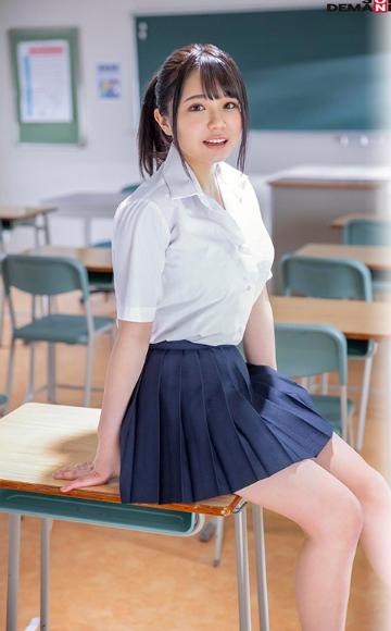 青春汁まみれ みずみずしくフレッシュな身体から汁、汗、潮、精子が弾け飛ぶ！どっぴゅん青春10発！！ Hカップ幼顔の良く笑う元気少女 高橋りほ