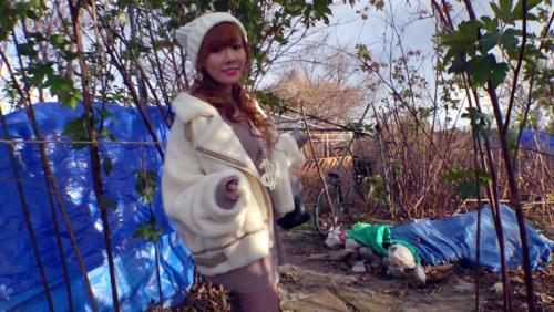 ホームレスに炊き出し！ナマ大乱交でハメまくり中出しまくり！酒淫乱天使・皇ゆずが総挿入23回！中出し19回！舌射5回！