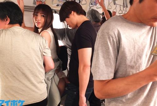 毎朝、電車で見かける憧れのお姉さんが痴●されてるのに何もできずにクズ勃起してるだけのボク 天海つばさ