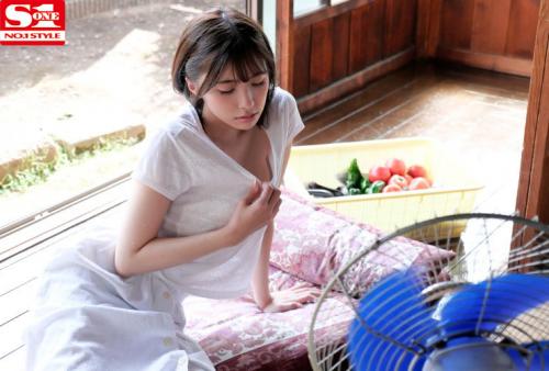 夏の田舎じゃこんなの普通だよ 汗ばむノーブラ谷間で無防備に過ごす幼馴染お姉さんに欲情し、全てを忘れ貪り合った地方帰省中の7日間。 つばさ舞
