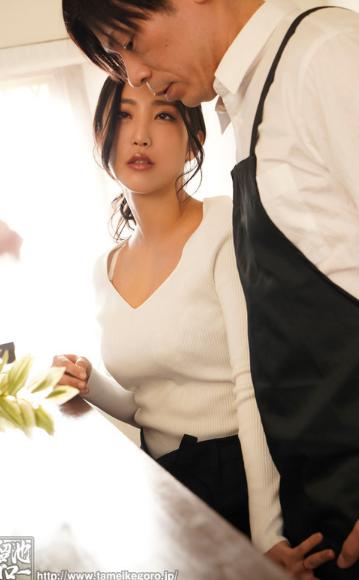 バイト先NTR 欲求不満な人妻の愚痴を聞いていたら毎日中出しSEXできた 水川スミレ