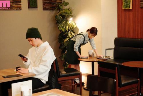 バイト先の大嫌いなセクハラ店長のチ○ポがドストライク過ぎて絶倫ピストンで調教されてしまった私 小野六花