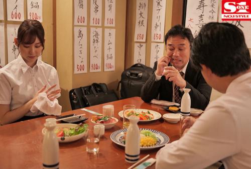 死ぬほど嫌いなオジサン上司からの引くほど気持ちいい粘着サドテクで心はイヤイヤ、アソコはビショ濡れ、出張先旅館でイカされまくった社内一の美女OL 楓ふうあ