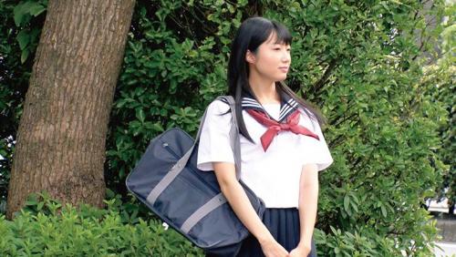 お母さんが帰ってくるまでの1時間「自宅にお邪魔していいですか？」制服着たまま近所まで聞こえるジュボジュボフェラさせて、そのまま玄関で中出しする女子●生実家SEX