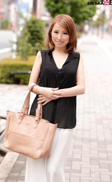 りか（28）デザイン会社勤務 マジックミラー号 Gカップの美巨乳OLのワキに勃起チ○ポ擦りつけ！