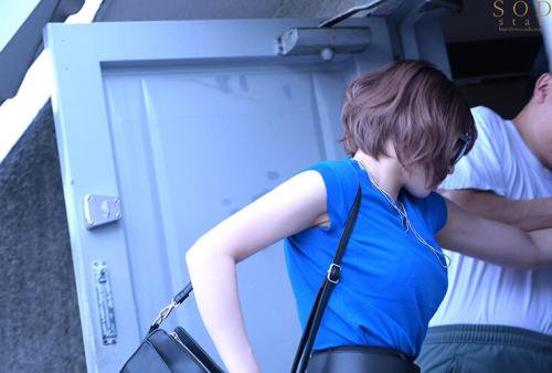 僕を見下した接客態度最悪なムカつく美人アパレル店員を汚部屋監禁！媚薬で好き放題中出し調教 唯井まひろ