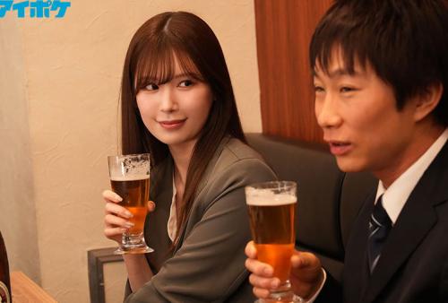 新入社員歓迎会で酔いつぶれた僕が会社の受付嬢に逆お持ち帰りされ朝まで精子搾り抜かれた一夜。 一晩で9発搾りヌキ… 明里つむぎ