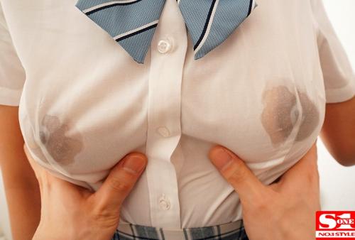 ノーブラ着衣おっぱいで全力アピールしてくる彼女の巨乳妹と、誘惑に負けちゃう最低な僕。 乃木蛍