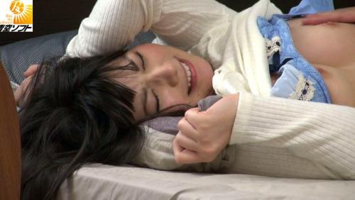 現役女子大生の家庭教師を親がいない時に自宅で中出しレ●プ盗撮