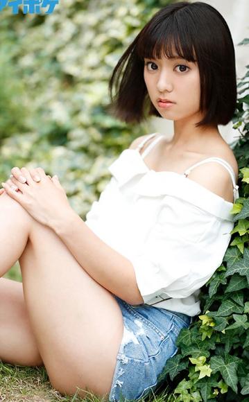 新人 19歳AVデビュー FIRST IMPRESSION 136 純心少女 ―幼くも力強い大きな瞳の少女― もなみ鈴