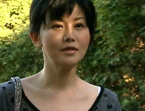 私はやっぱり我慢できない！ 熟女 淑女 M女