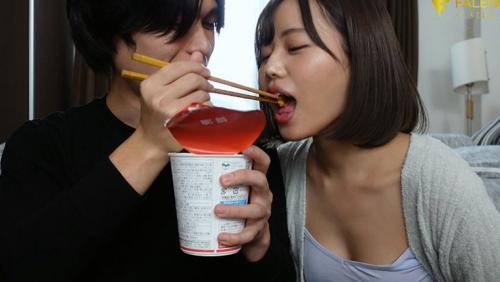 警戒心の無い『兄貴の彼女』が一人暮らしの僕のアパートに転がり込んできた3日間同居生活 二階堂夢