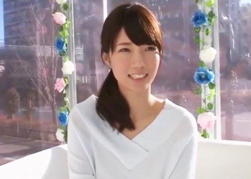《マジックミラー》美人妻がイキ潮を吹きちらかしてしまい不倫セックスしてデカチンでイキまくり大量射精されるｗｗｗ