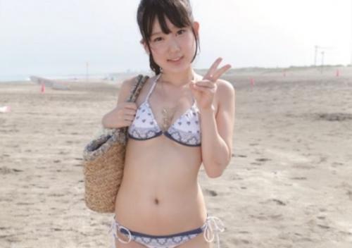 《マジックミラー号》水着ずらして生ハメSEX！夏の海でつかまえた彼氏がいる美少女を寝取って無許可中出し！