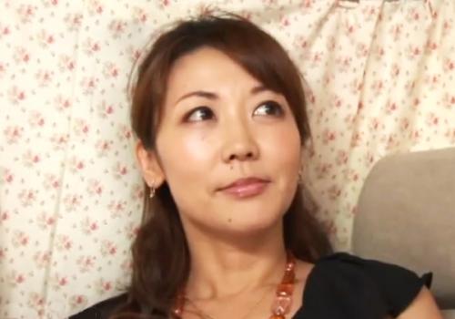 《人妻ナンパ》『エッ！こんなおばさんでいいんですか？♡』アラフォー美人妻の愛の粘液でチンポをしごく激エロ不倫SEX！