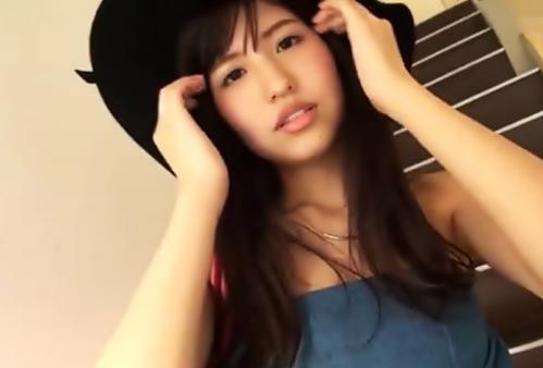 《玄関あけたら桜空もも》ファン宅でSEX！素人の手マンでイッちゃうももちゃん！狂気的ファンだけに半端ない大量射精！