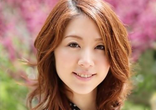『妻のAVを見てみたい』ご主人の願望を叶えるべくやってきた美しすぎるセレブ妻が他人棒をあっさり受け入れ絶頂しまくる！
