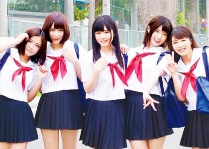 《女子校生5人に中出し》生ハメが気持ち良すぎて痙攣イキする激カワJK達！5人全員のマンコの中にたっぷり精子を種付けする！