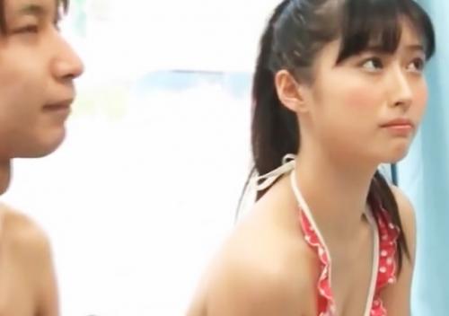 《MM号×中出し》アイドル級に可愛い水着美女に童貞くんのオナニーのオカズになってもらいセンズリ勃起チンポを生ハメ中出し！