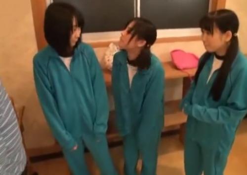 修学旅行で温泉旅館に宿泊したJCたちが裸になり幼い顔からは想像もできない卑猥な性行為をするw