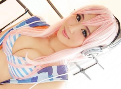 《アニコス×膣内射精》コスプレ撮影会で巨乳や股間のアップばかり撮り勃起するファンに美女が欲情し我慢汁ダダ漏れチンポ生挿入