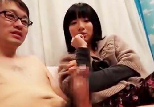 《センズリ鑑賞》我慢汁が糸引くチンポを鑑賞したJDが生ハメ中出しSEX！童貞くんのオナニーサポートのはずが童貞卒業日に！