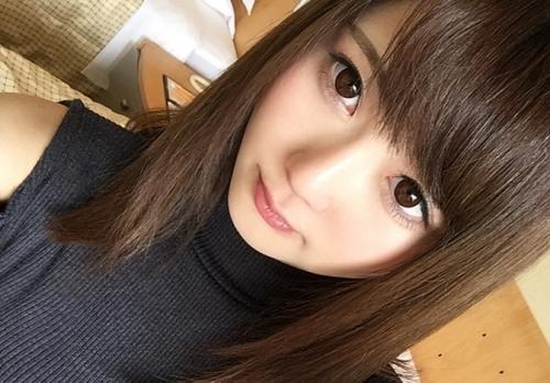 《人妻ナンパ×中出し》すぐ愛液が出る20歳の激カワ居酒屋店員と種付けセックス！感じまくる美少女のマンコに大量精子中出し！