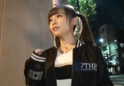 《素人×中出し》可愛いロリ系ギャルと円光中出しSEX！関西弁ツインテギャルに中出しを必死にお願いして膣内に大量射精する！
