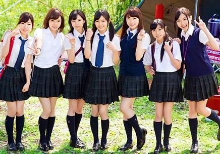 《女子高生×中出し》仲良し女子高生たちが旅行先のキャンプ場でハメを外して中出しセックス！美少女女子高生たちの中出し旅行！