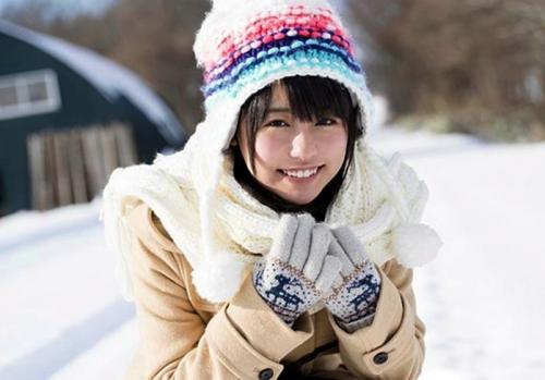 未成年の純朴美少女がAVデビュー！男性経験は1人で一度もイッた事がないという彼女が人生初絶頂セックス！今宮いずみ