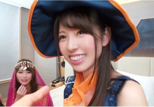 《素人ナンパ》手マンで潮吹きするコスプレ女子とハロウィンSEX！イベントで浮かれる魔女っ娘をナンパしデカチン激ピストン！