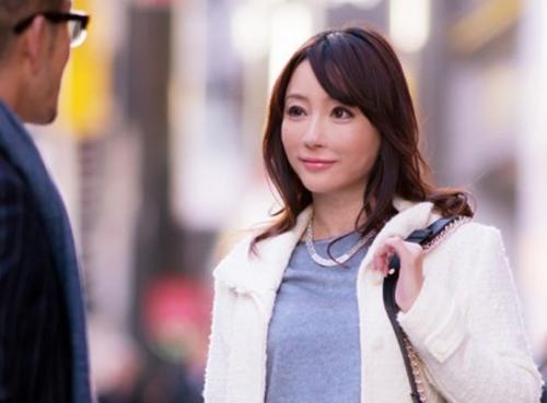 《熟女ナンパ》清楚な熟女をナンパしてセックスしたら超卑猥にイキ狂う！女らしく装ってはいるが口車に乗せられ身体を許す熟女達