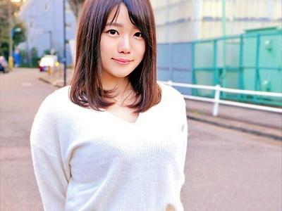 【素人女子大生】パンティ素股でカチカチち●ぽがアソコに擦れて赤面発情！クロッチは恥ずかし汁まみれ！おっぱい・顔・敏感さオールSSS級ハイスペック女子大生