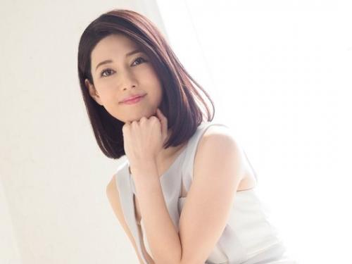 【長谷川秋子】美熟女不倫セックス　美人過ぎるが寂し熟女が電撃AVデビュー　モデルの様な美魔女さま