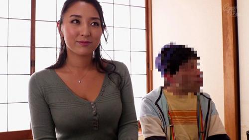 ★本真ゆり★　美人な親戚のおばさんと少年　二人の関係はいつしか一線を越えて…