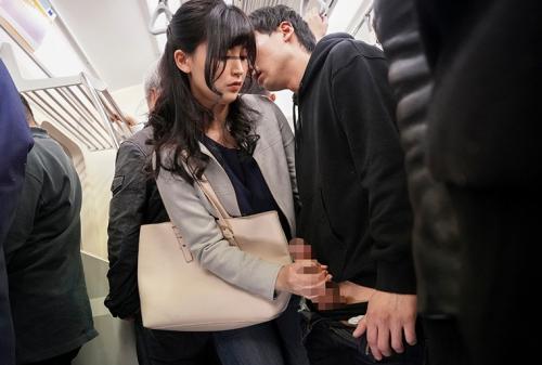 「痴●した少年を死角に連れ込み精子が出なくなるまで説教射精させる痴女」VOL.1