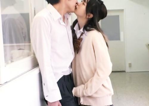 【禁断のJK調教】ドジっ娘JKが学校裏で先生との禁断の関係に堕ち、快楽の罠にハマる！