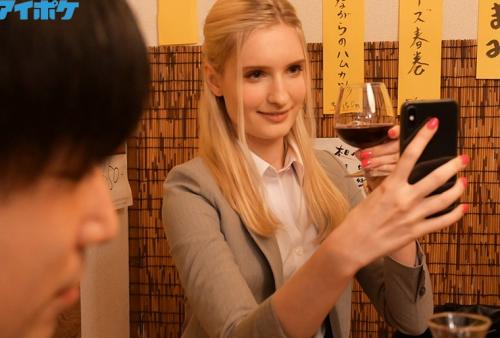 出張先相部屋NTR 絶倫の上司に一晩中何度もイカされ続けたブロンド女子社員 一晩で8発もの精子をそそがれる絶倫寝取り性交映像！ エマ・ローレンス