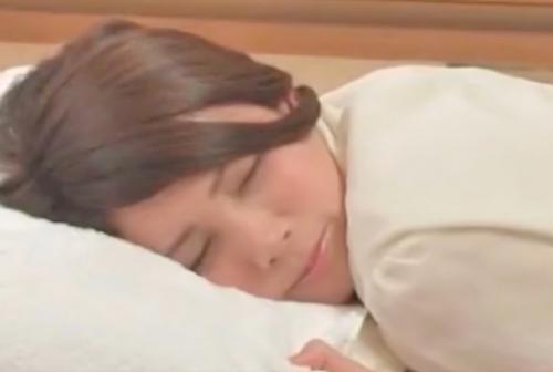 「そのツボに…挿れて…！！」濡れるほど興奮した若妻は異常なほどに求める…！